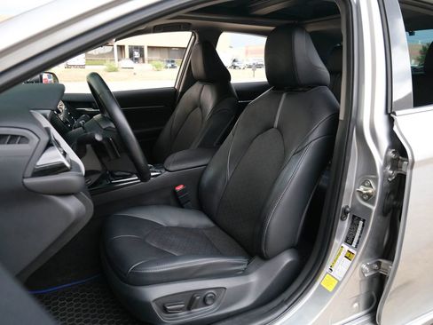 Used 2020 Toyota Camry XSE image 20