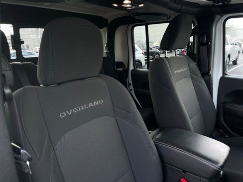 Used 2022 Jeep Gladiator Overland w/ LED Lighting Group image 31