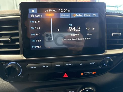 Used 2025 Hyundai Venue SE image 38