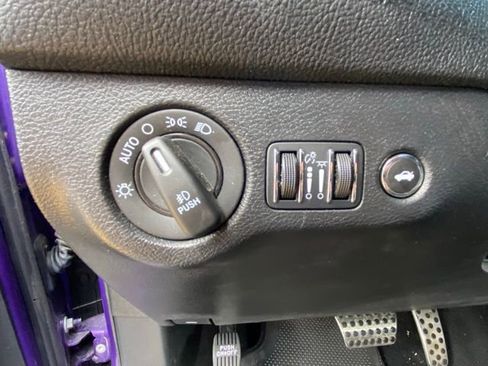 Used 2023 Dodge Challenger SXT w/ Blacktop Package image 15