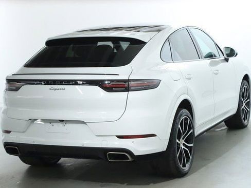 Used 2021 Porsche Cayenne Coupe image 47