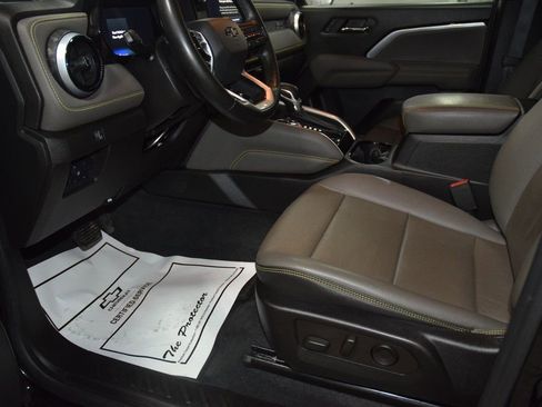 Used 2023 Chevrolet Colorado ZR2 w/ ZR2 Convenience Package III image 44