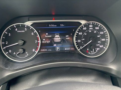 Used 2024 Nissan Sentra SV FWD image 15