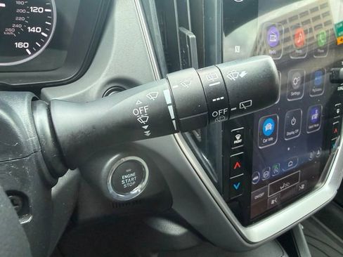 Used 2024 Subaru Crosstrek 2.0i Premium AWD/4WD image 17