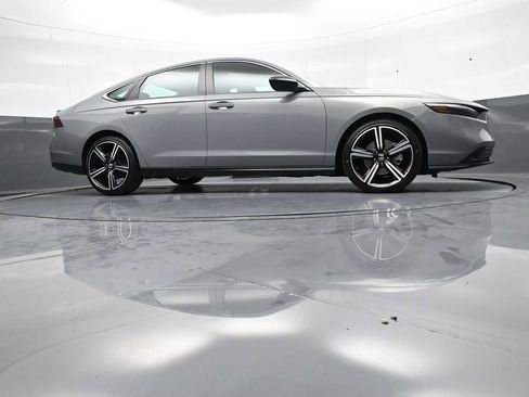 Used 2024 Honda Accord Sport image 15