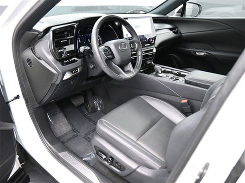 Used 2023 Lexus RX 350 Premium image 2