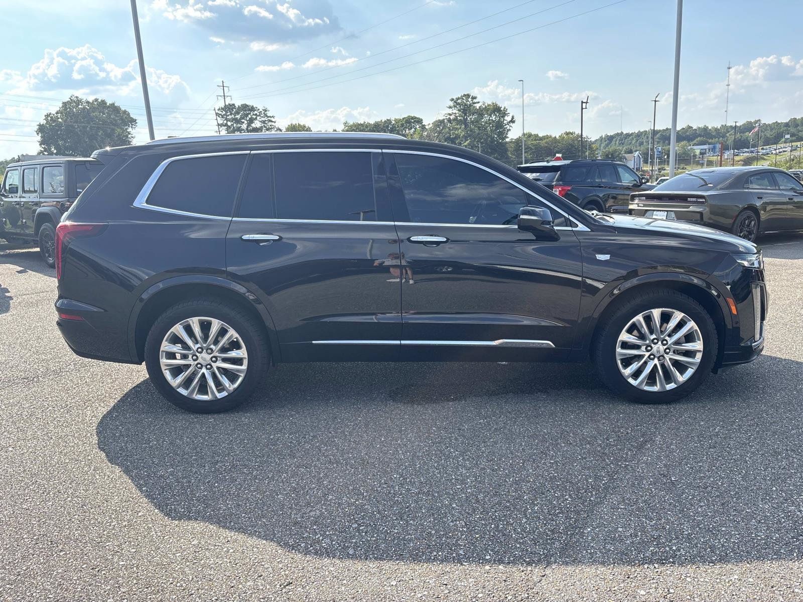 Used 2020 Cadillac XT6 Premium Luxury AWD/4WD image 4