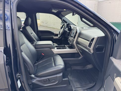 Used 2022 Ford F250 Lariat w/ Lariat Ultimate Package AWD/4WD image 29