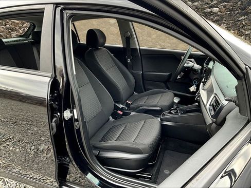 Used 2018 Kia Rio LX image 7