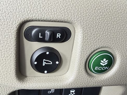 Used 2020 Honda Pilot Touring image 37