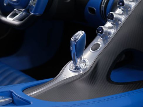 Used 2018 Bugatti Chiron image 32