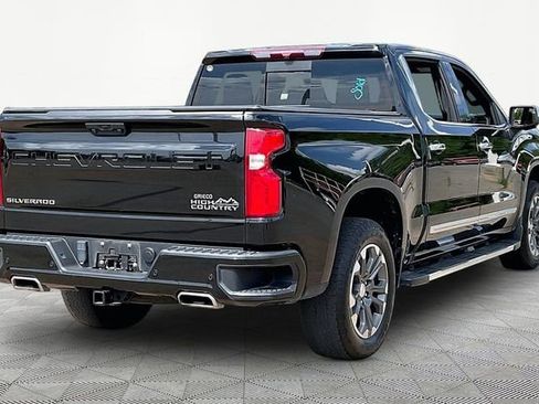 Used 2024 Chevrolet Silverado 1500 High Country AWD/4WD image 5