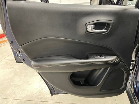 Used 2019 Jeep Compass Latitude w/ Popular Equipment Group image 16