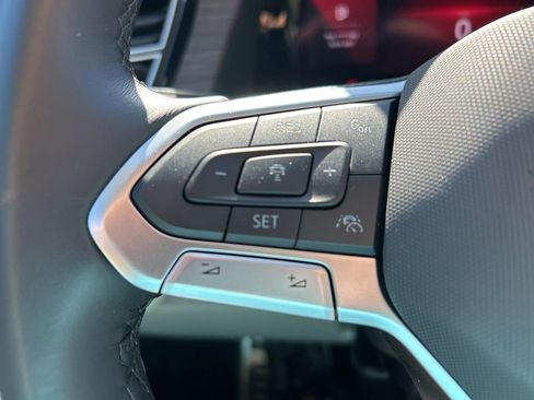 Used 2025 Volkswagen Atlas SEL Premium R-Line image 28