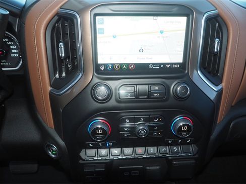 Used 2022 Chevrolet Silverado 3500 High Country image 13