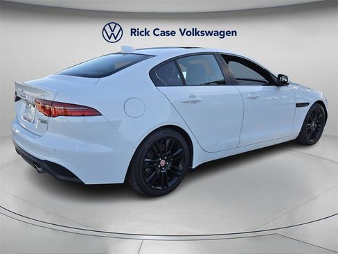 Used 2020 Jaguar XE S image 7