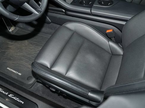 Certified 2026 Porsche Taycan AWD/4WD image 21