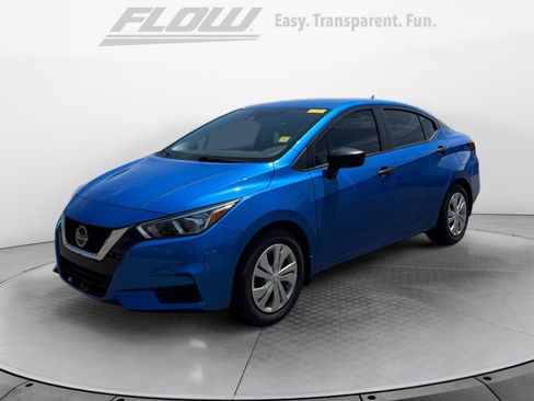 Used 2022 Nissan Versa S FWD image 3