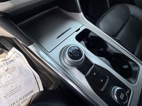 Used 2023 Ford Explorer XLT w/ Equipment Group 202A image 17