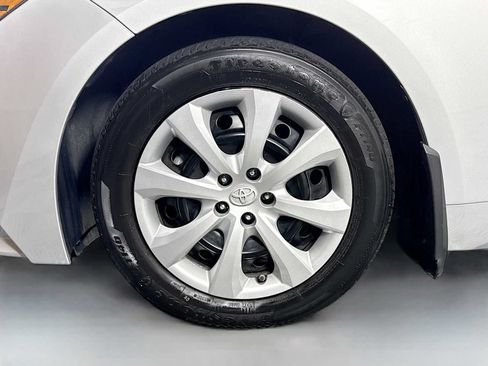 Used 2023 Toyota Corolla LE FWD image 28