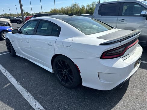 Used 2018 Dodge Charger R/T image 3