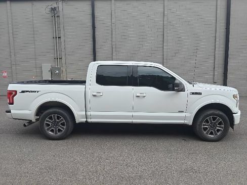 Used 2017 Ford F150 XLT w/ Equipment Group 302A Luxury RWD image 2