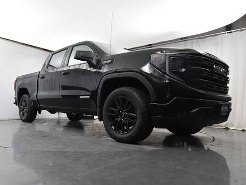 Used 2025 GMC Sierra 1500 Elevation image 16