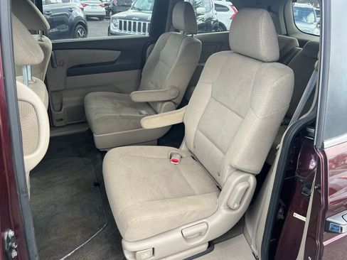 Used 2013 Honda Odyssey LX image 12