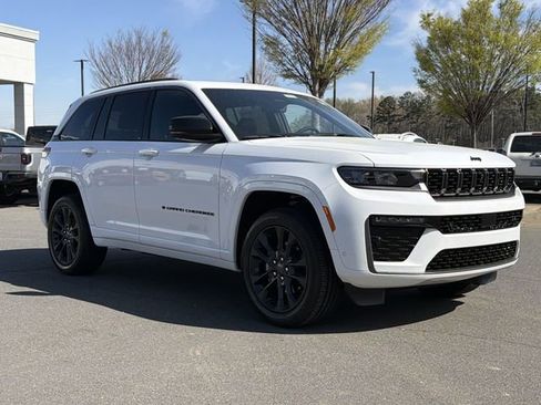 New 2026 Jeep Grand Cherokee Limited AWD/4WD image 14