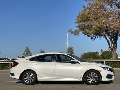 Used 2016 Honda Civic EX image 3