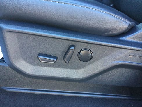 Used 2025 Ford F150 Lariat w/ Equipment Group 501A Mid image 10