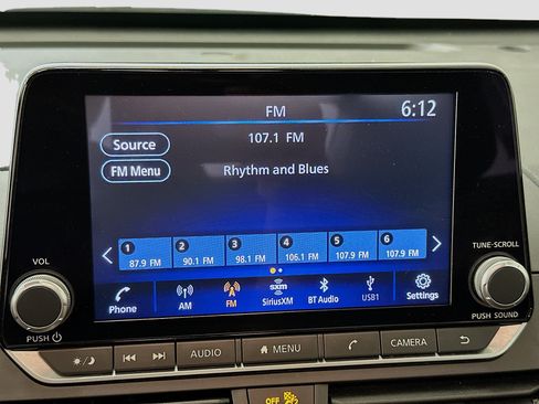 Used 2024 Nissan Altima 2.5 SV AWD/4WD image 21