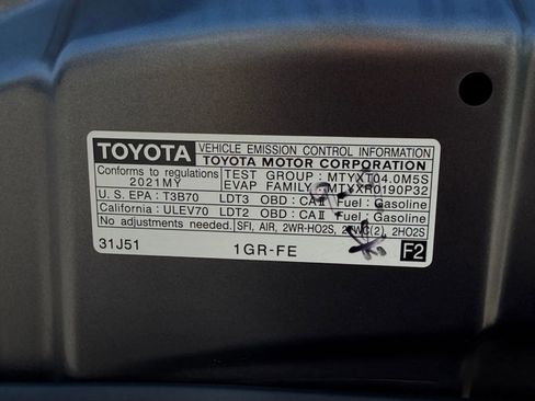 Used 2021 Toyota 4Runner TRD Off-Road AWD/4WD image 36