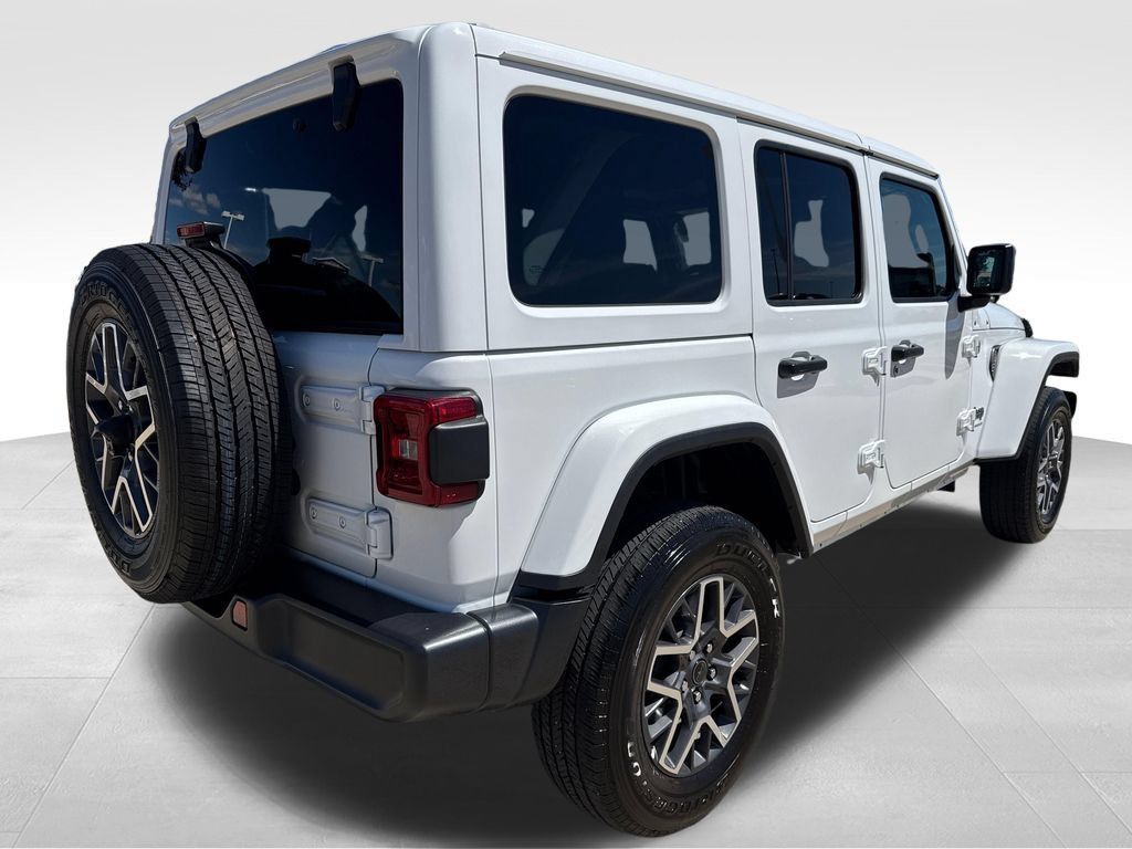 Used 2025 Jeep Wrangler Unlimited Sahara AWD/4WD image 5