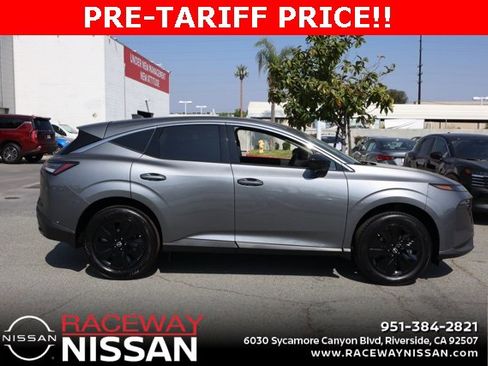 New 2025 Nissan Murano SV image 3