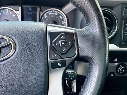 Used 2017 Toyota Tacoma SR5 w/ Tow Package image 23