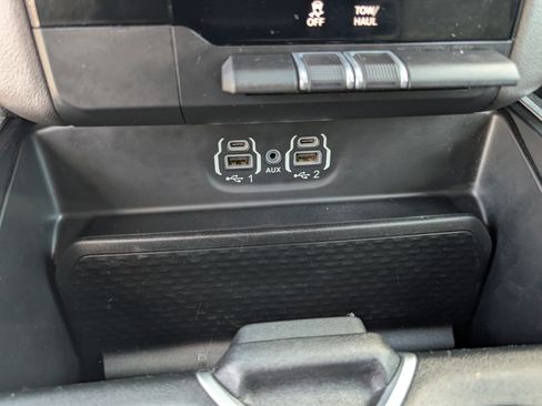 Used 2020 RAM 1500 Big Horn AWD/4WD image 19