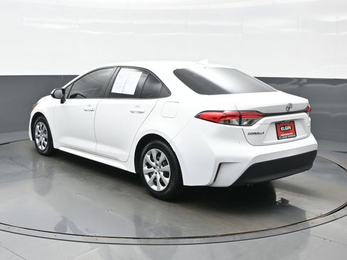 Used 2024 Toyota Corolla LE FWD image 4