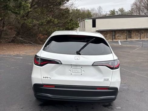 Used 2025 Honda HR-V LX image 23