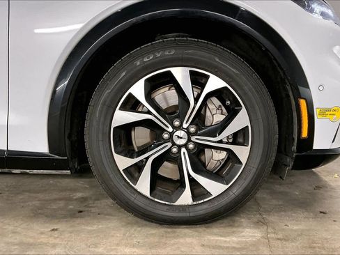 Used 2021 Ford Mustang Mach-E Premium image 12