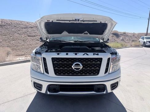 Used 2019 Nissan Titan SV w/ SV Convenience Package AWD/4WD image 39