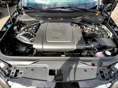 New 2025 Land Rover Discovery S AWD/4WD image 12