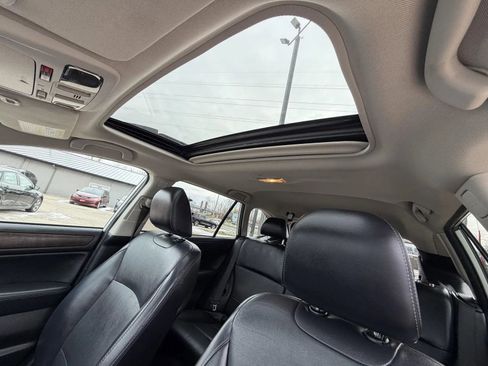 Used 2017 Subaru Outback 3.6R Limited image 25