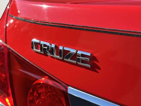 Used 2016 Chevrolet Cruze LS FWD image 5