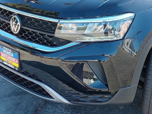 Used 2022 Volkswagen Taos SE image 30