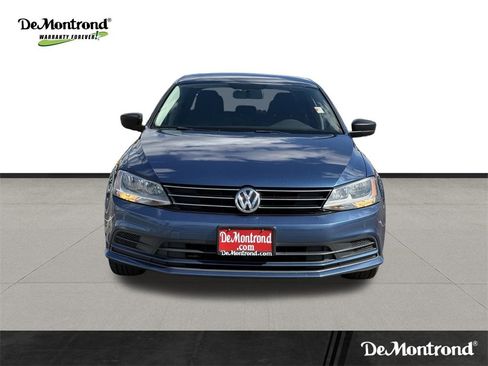 Used 2015 Volkswagen Jetta SE image 2