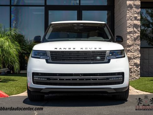 Used 2025 Land Rover Range Rover Long Wheelbase SE AWD/4WD image 3