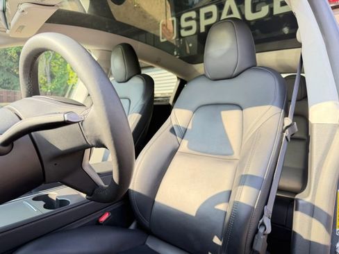 Used 2023 Tesla Model Y Long Range AWD/4WD image 11