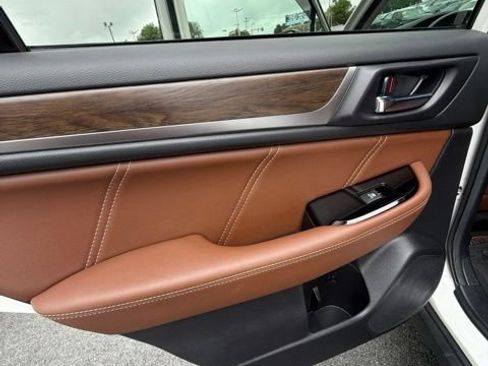 Used 2019 Subaru Outback 2.5i Touring AWD/4WD image 20