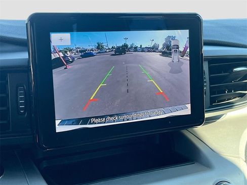 Used 2021 Ford Explorer XLT w/ Class III Trailer Tow Package image 13